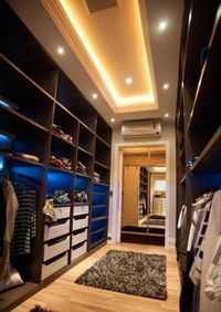 Большая открытая гардеробная комната с комбинированным наполнением Элиста