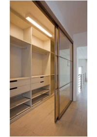 Линейная гардеробная комната с дверями купе Элиста